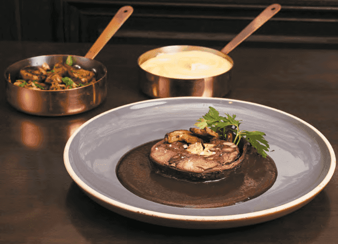 Lièvre royale avec la purée de pomme de terre du restaurant L'Aloyau du Marché de Rungis 